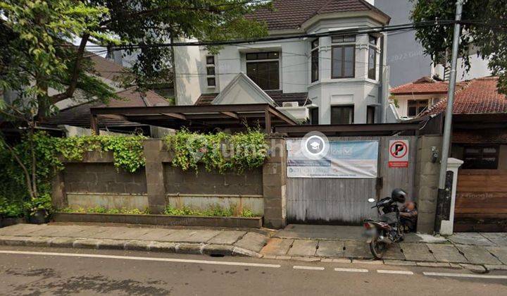 Rumah Secondary Area Premium Dengan Akses Strategis Menteng 1