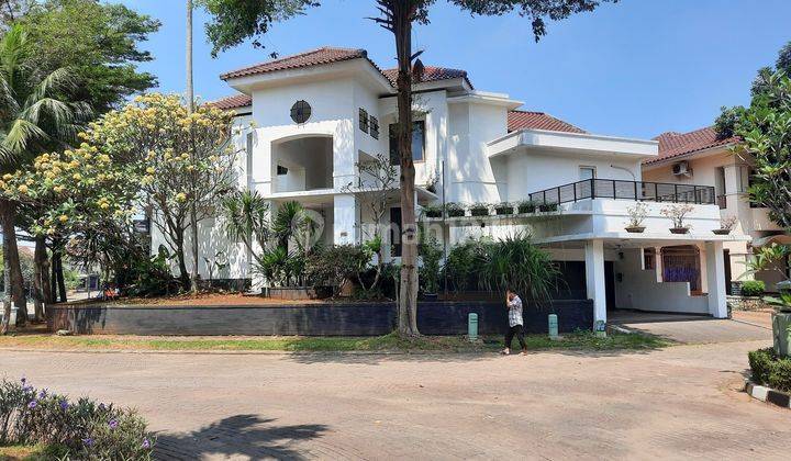 Rumah Mewah Dan Rindang Dalam Perumahan Sriwedari Cibubur  2