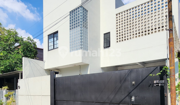 Rumah Modern Dalam Komplek Turun Harga Duren Sawit