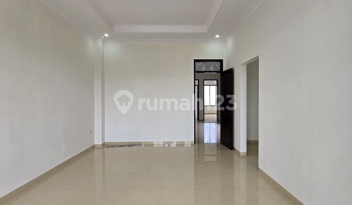 Rumah Baru Tahap Finishing Modren Classic Duren Sawit 2