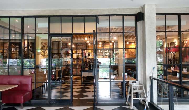 For Sale, Busy Commercial Space on Jakarta Bandung Bypass Road, Strategic Location