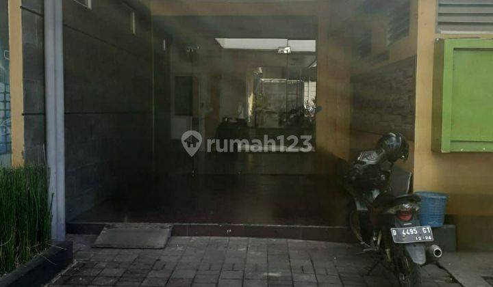 Dijual tanah dan gedung mainroad Soekarno Hatta 1