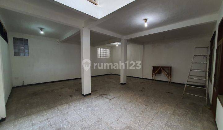 Dijual rumah di Jln Landak 2 lantai harga bersaing 2