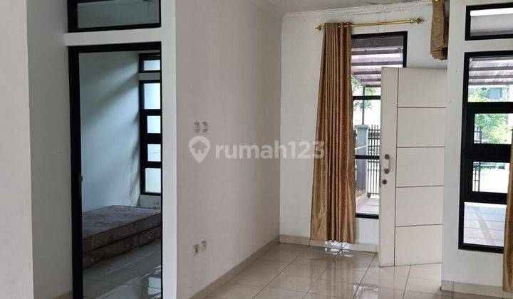 Dijual rumah one gate system di Sariwangi 1