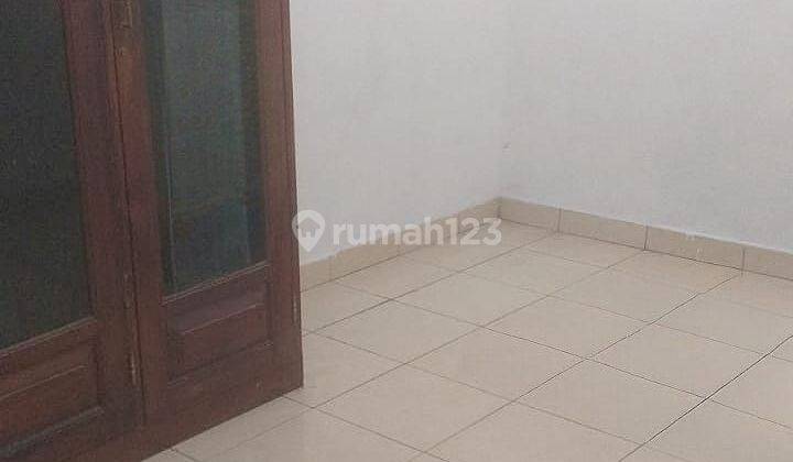 Dijual rumah kost aktif dalam gang di sayap Kepatihan 1