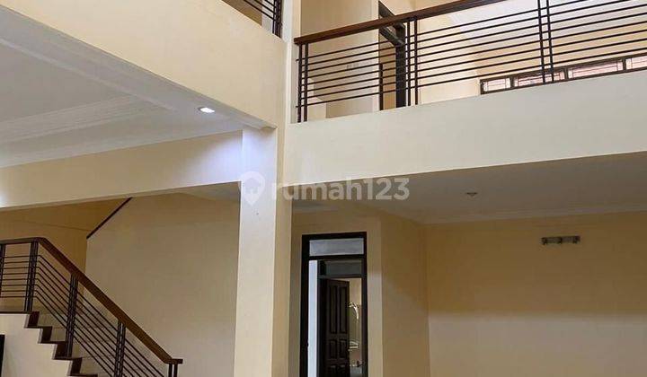 Dijual rumah minimalis di kawasan elite Setra Indah 1