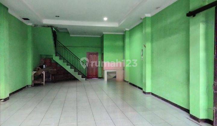 Dijual ruang usaha ada kost an di mainroad Sariasih 1