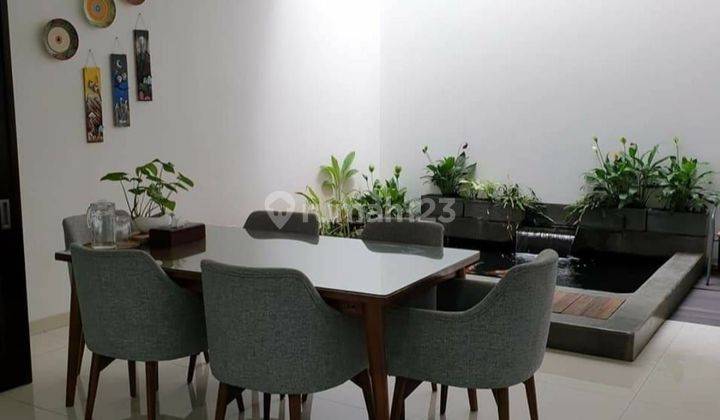 Dijual rumah sangat bagus di Jln Kembar Bandung 1