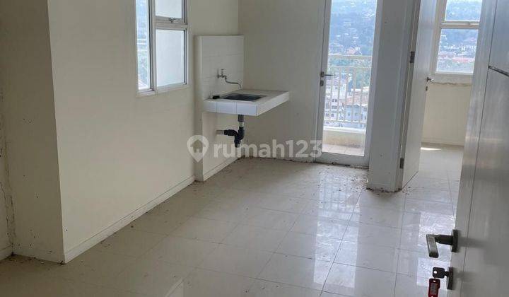 Dijual murah apartemen Parahyangan Residences 2BR kosongan 1