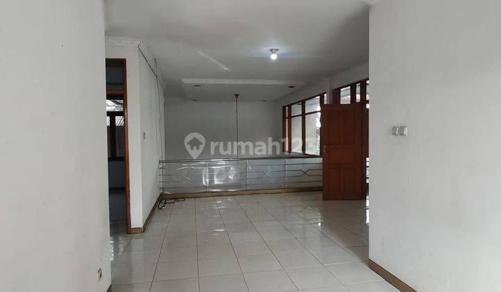 Disewakan rumah di dekat Setrasari cocok untuk tinggal/kantor 1