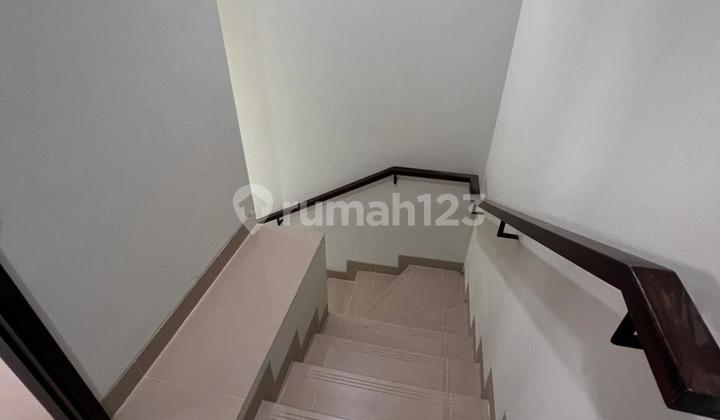Disewakan Rumah Full Furnished Di Summarecon Cluster Flora 2