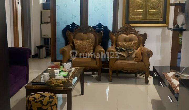 Dijual Rumah Bagus Terawat 2 Lantai Dalam Komplek 1