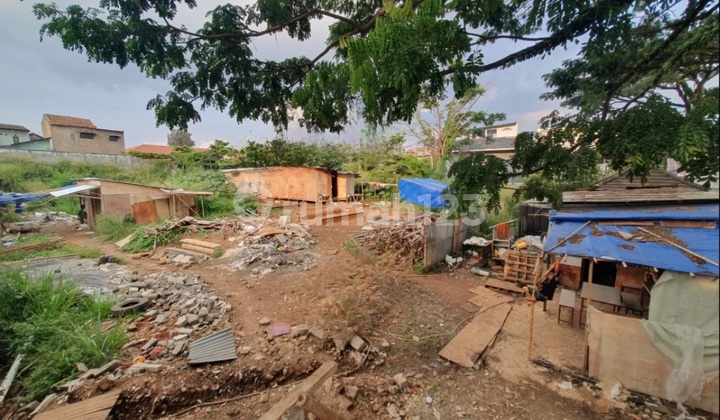 For Rent Plot on Mainroad Pasteur