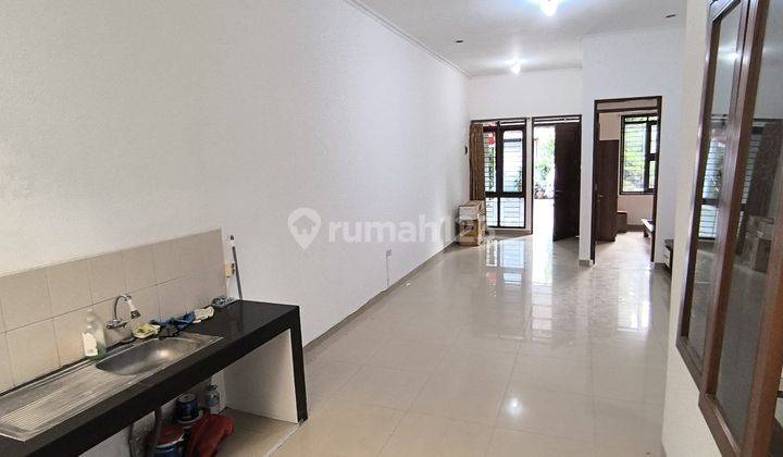 Disewakan Rumah Bagus Di Singgasana Harga Murah 1