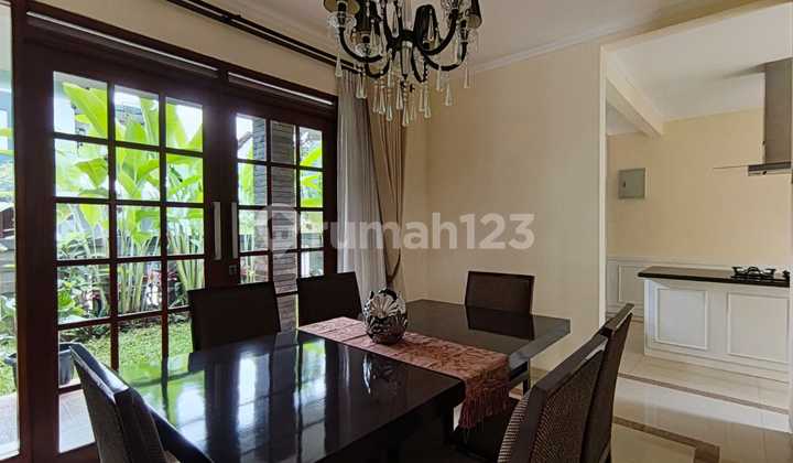 Disewakan Rumah Bagus Furnished di Setraduta Disewakan Rumah Bagus Furnished di Setraduta