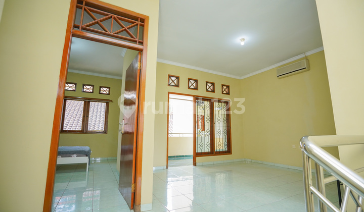 Rumah Luas 2 Lantai Harga Nego di Grand Depok City Siap Huni Ready Furnished  13