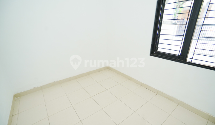 Rumah Strategis di Griya Melati Mas Bebas Banjir Harga All In Bisa Kpr 14