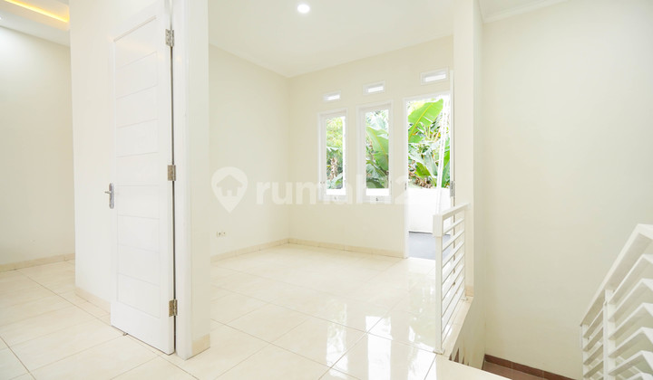Rumah 2 Lantai Luas Dekat Mall Trans Studio Cibubur Bisa Nego 13