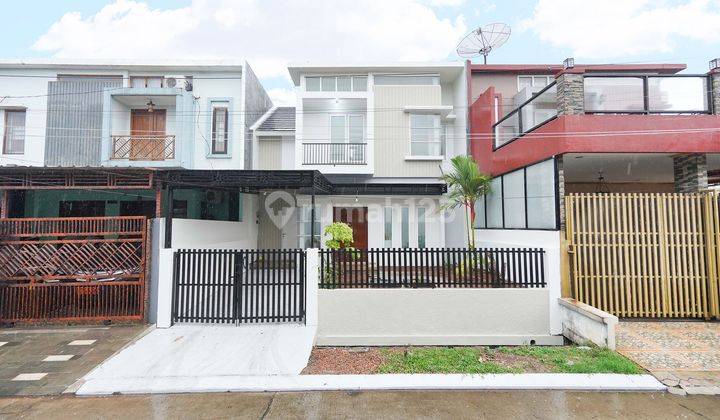 Rumah SHM 2Lt Semi Furnished dekat Trans Studio Mall Cibubur Siap KPR J18139 1