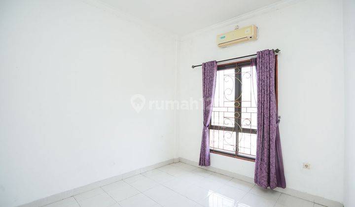 Rumah 2 Lt Cantik Semi Furnished 8 menit ke Mall Ciputra Cibubur Free Renov J19739 2