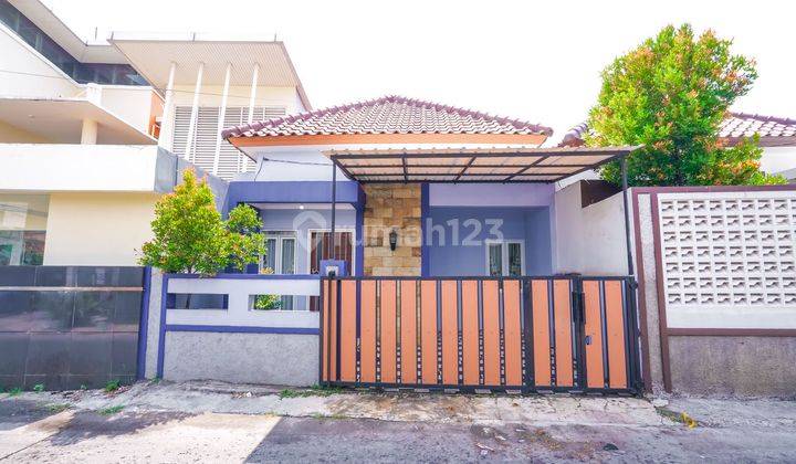 Rumah Modern Cantik Ada Carport 10 Menit ke Mall Pesona Square Siap Huni J26115 1