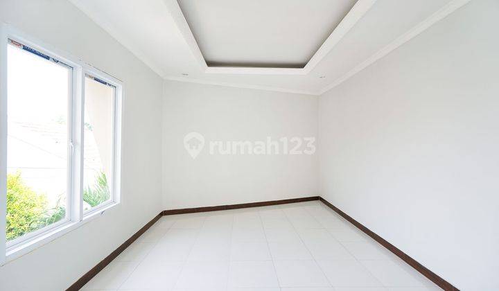 Rumah Hook Luas Ready Furnished 15 Menit ke Cibinong City Mall J21515 2