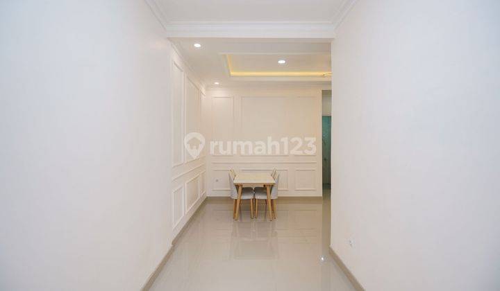 Rumah Hook 5 Kamar Tidur Semi Furnished dekat Living World Kota Wisata J27751 2