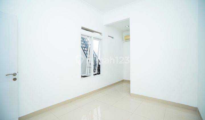 Rumah Luas di Bella Casa Residence 8 Menit Ke Itc Depok Siap Kpr 8