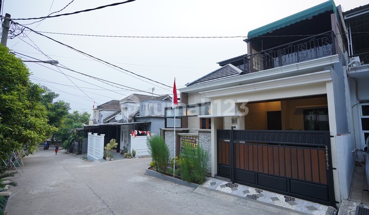 Rumah Luas Bebas Banjir di Depok Dekat Pusat Belanja J17989 2