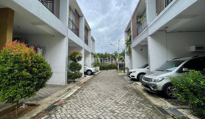 Rumah Strategis 2 Lantai Dekat Pusat Belanja Depok J17836 1