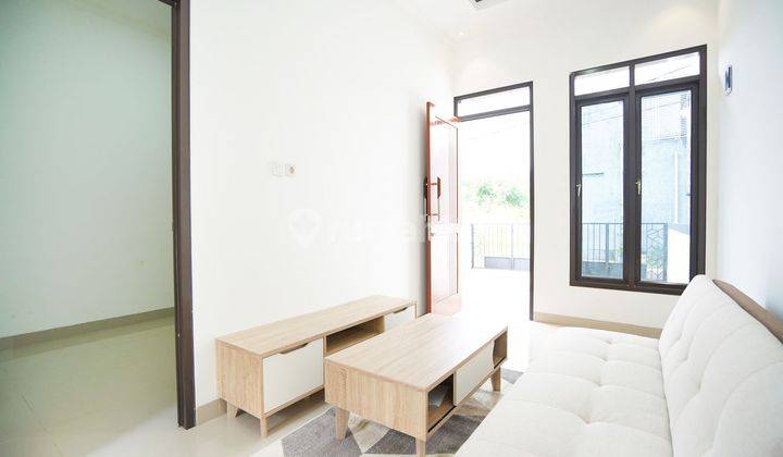 Rumah 2 Lt Strategis dekat Pintu Tol Serpong Semi Furnished Dibantu KPR  J22605 2