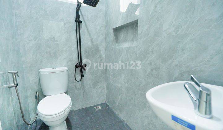 Rumah Semi Furnished 2 Lt Harga Nego 15 menit ke AEON Mall Tanjung Barat J18460 2