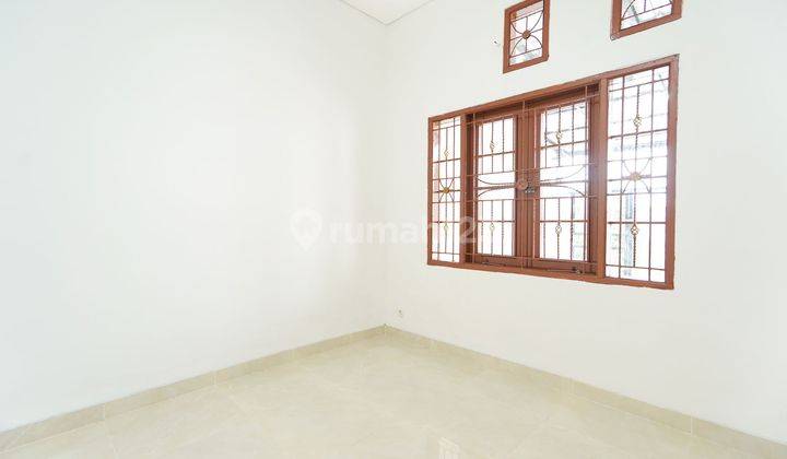 Rumah Semi Furnished Bisa Nego 15 menit ke RSUD Kalideres Dibantu KPR J18631 2