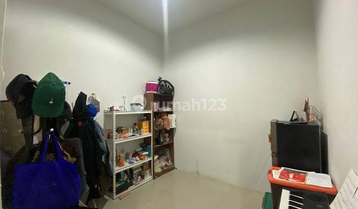 Rumah 2 Lt Hadap Selatan 15 Menit ke Mall Pesona Square Harga Nego Siap KPR J26623 2