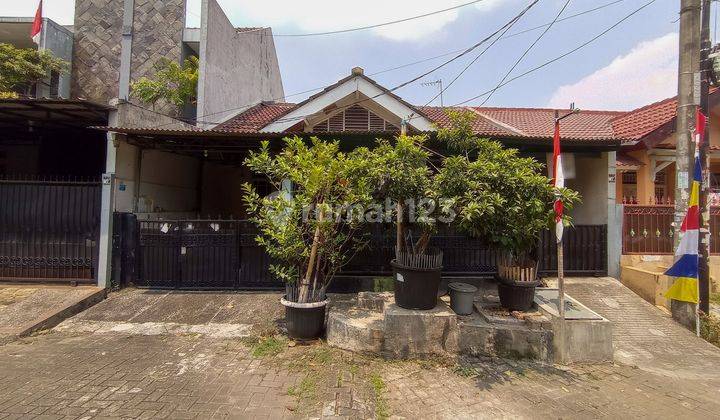 Rumah Seken Terawat LT 140 Bisa Nego 5 menit ke CBD Ciledug Family Mall Siap KPR J24902 1