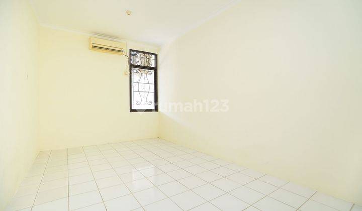 Rumah Hadap Timur SHM 15 menit ke The Breeze BSD City Harga Nego J-19799 2