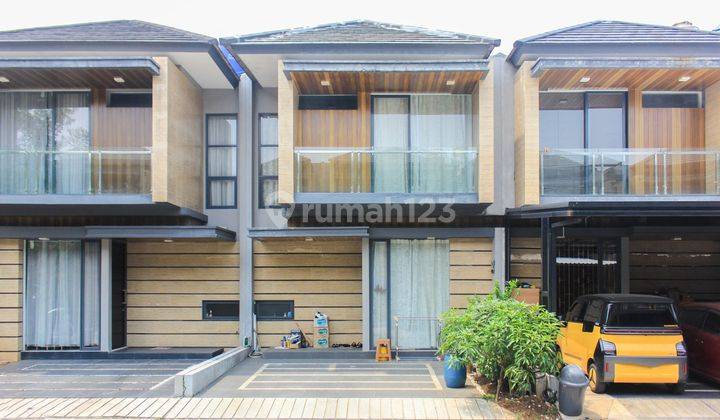 Rumah Carport Luas Hadap Utara 10 Menit ke RS Mitra Keluarga Gading Serpong J25608 1