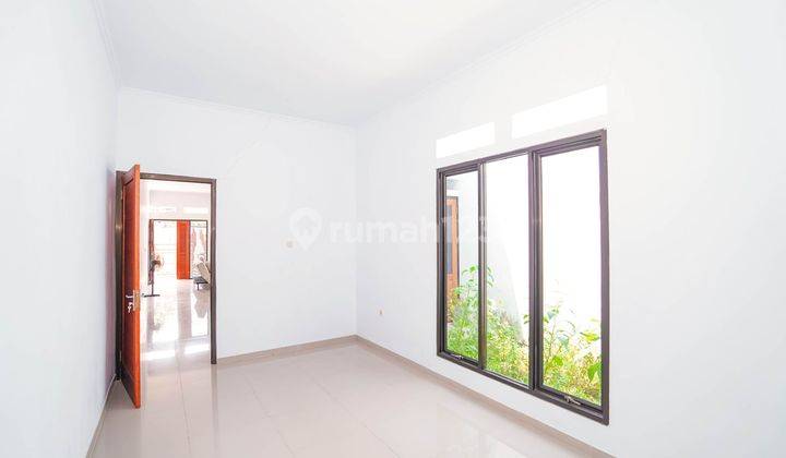 Rumah SHM 2 Lt Luas Semi Furnished 8 Menit ke Stasiun Jurang Mangu J26203 2