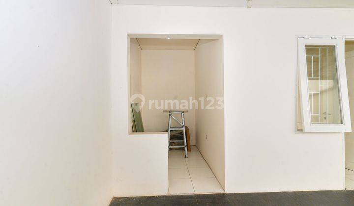 Rumah 2 Lt Free Renov di Belakang Transmart Graha Raya Dibantu KPR J22852 17