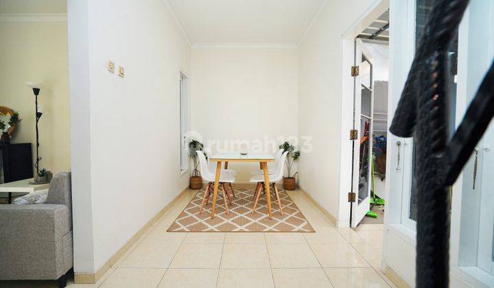 Rumah 2 Lantai di Komplek Green Bintaro Area Ciputat Harga Nego Bisa Kpr 6