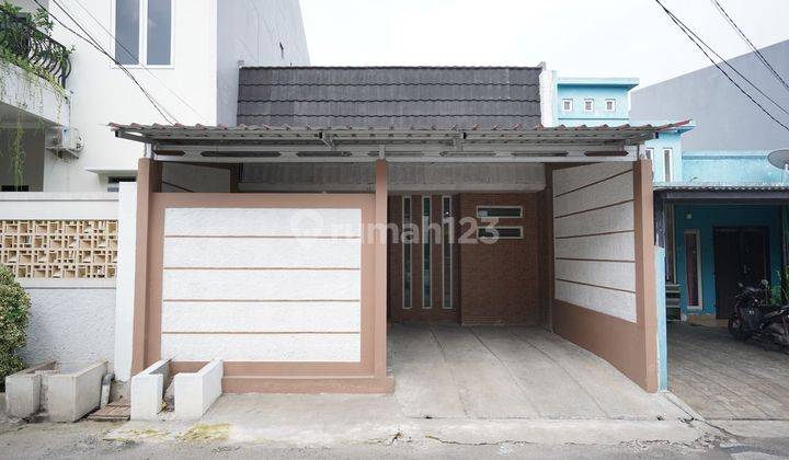 Rumah SHM Hadap Timur 15 Mnt ke Lagoon Avenue Mall Bekasi Siap KPR J20599