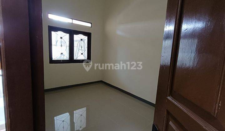 Rumah 10 menit ke Plaza Taman Harapan Baru Bebas Banjir Siap KPR J25871 2