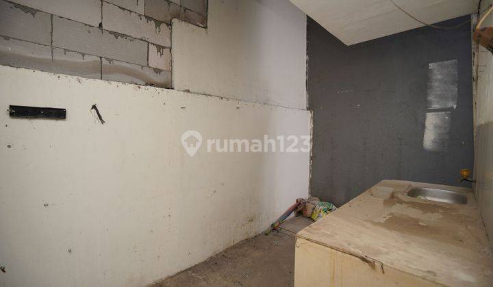 Rumah 1 Lt Strategis 6 Menit ke Terminal di Bekasi Hadap Timur J23934 2