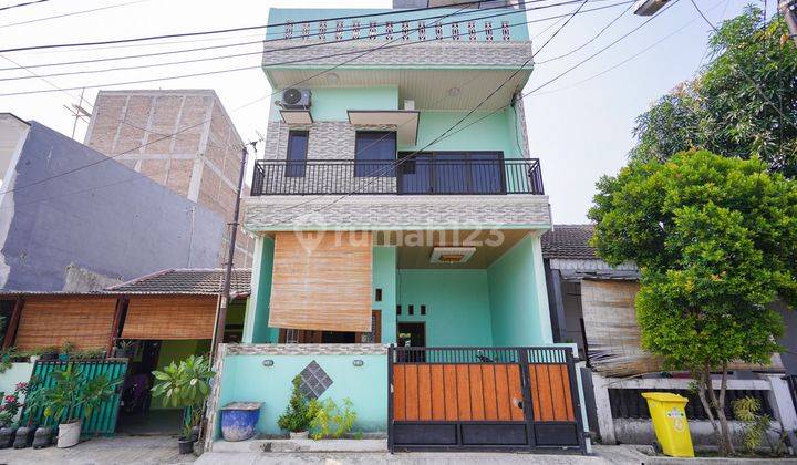 Rumah 3 Lt Hadap Timur Bisa Nego 14 Menit Ke Summarecon Mall Bekasi Siap Kpr J22446 1