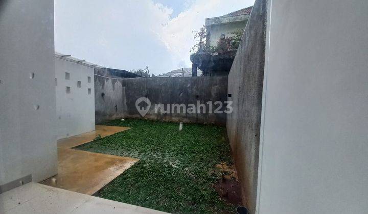 Rumah 2 Lt Carport Luas 10 Mnt ke Mitra Keluarga Pratama Jatiasih Bekasi Dibantu KPR J24569 2