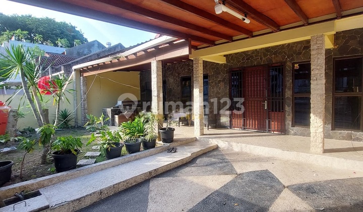 House.for.sale.second hand. Good. Freehold title.Sukajadi. 2