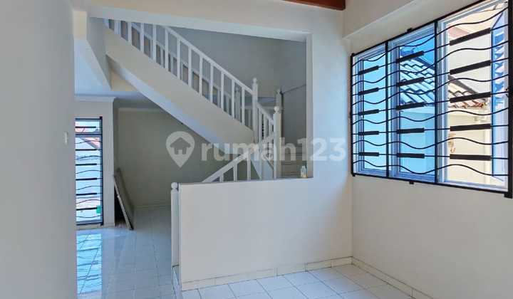 For Sale. Second House. Good. HGB. in Bukit Indah Sukajadi Batam, Jl. Bukit Indah Raya, Sukajadi, Batam City, Batam City, Riau Islands, Indonesia, 29432, Batam Centre 2