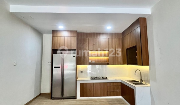 Rumah.jual.bagus.hgb.105m.semifurnish.1lantai.costarica