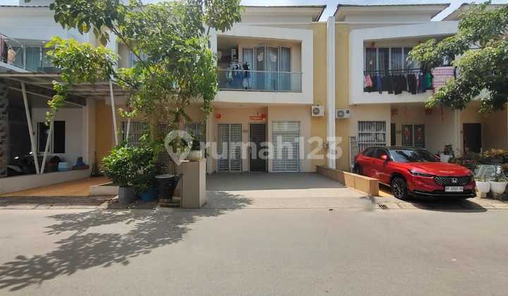 For Sale Beautiful Fully-Renovated House Ready to Live In