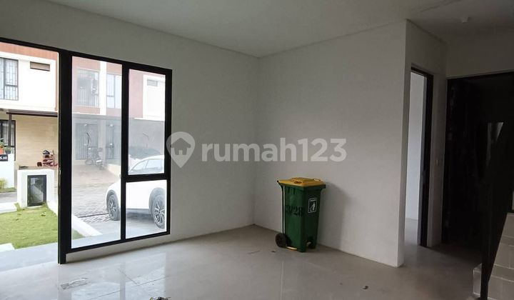 Rumah.jual.bagus. Hgb.112.5m.citraland Megah 2